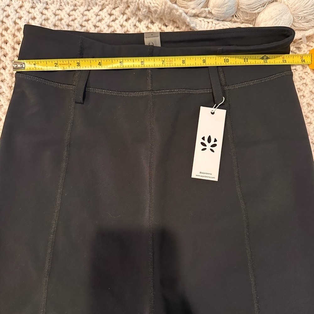 NEW GIGI C SPORT WOMENS SHORT Black Shorts - Picture 4 of 7